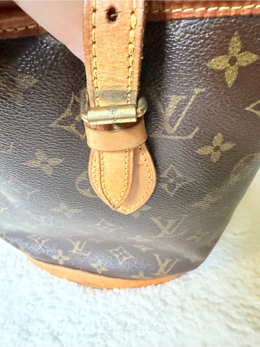 Louis Vuitton Monogram Bucket Bag in Brown & Tan Leather Trim - Picture 2 of 16